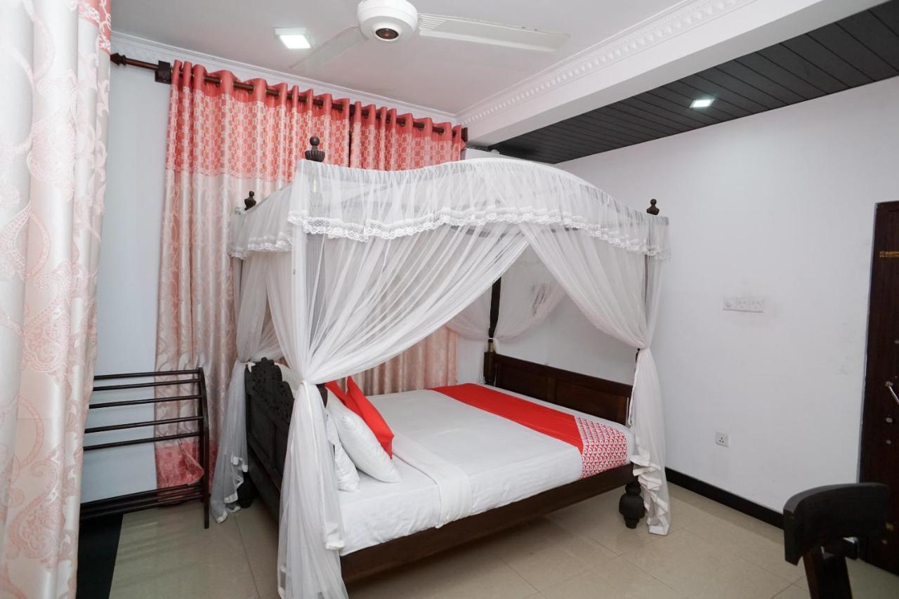 Shirantha Hotel Гале Екстериор снимка