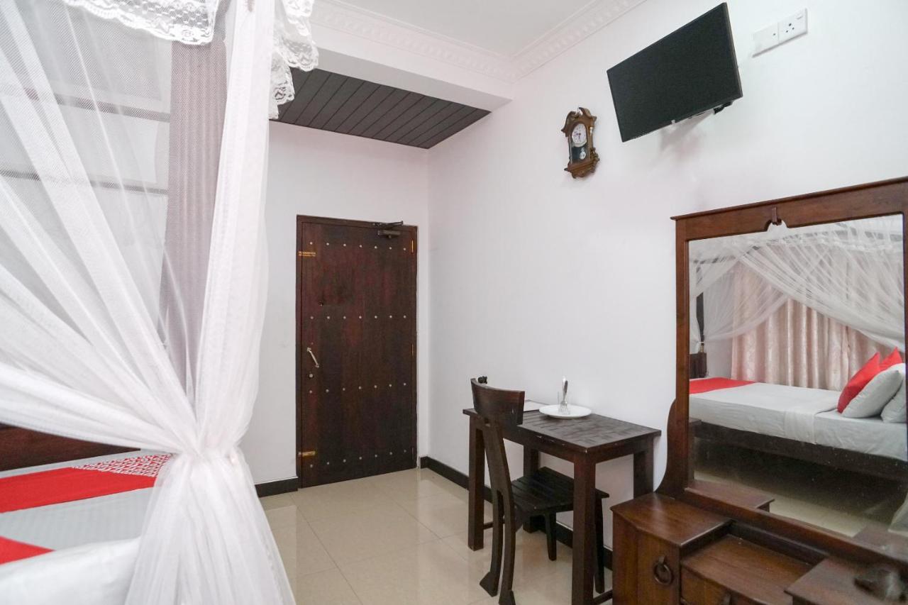 Shirantha Hotel Гале Екстериор снимка