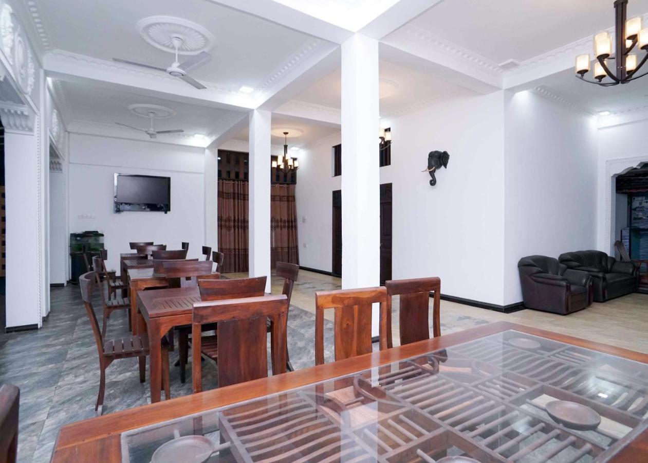 Shirantha Hotel Гале Екстериор снимка